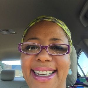 Meet your Posher, Gloria